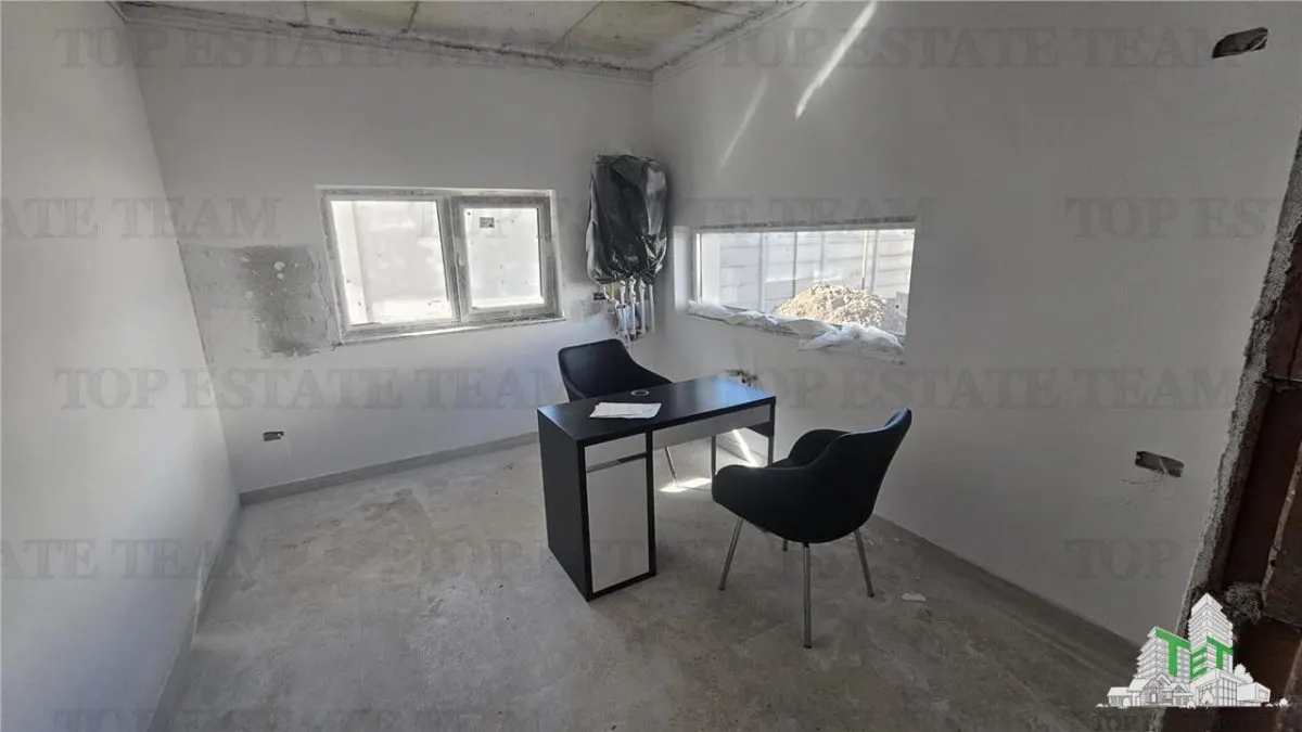 Villa Independiente de Cuatro Dormitorios en Chiajna - foto 7