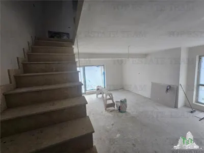 Villa Unifamiliar de 4 Dormitorios con Buhardilla Aislada en Prelungirea Ghencea - foto 2