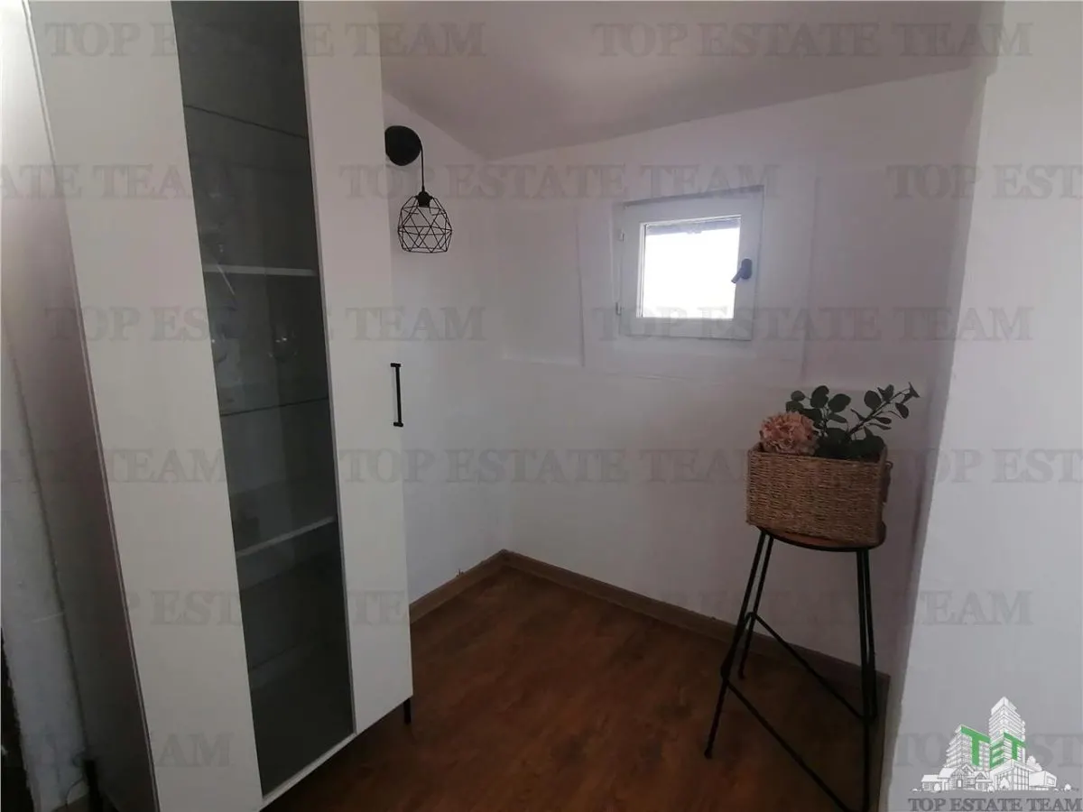 Appartement Quatre Chambres avec Potentiel de Mezzanine à Vendre - foto 13