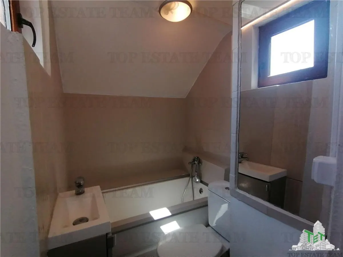 Appartement Quatre Chambres avec Potentiel de Mezzanine à Vendre - foto 10