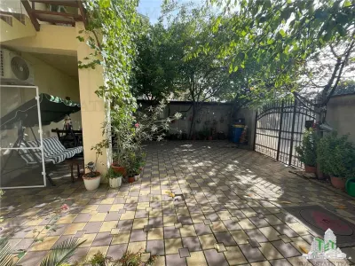 Villa para Tres Familias con Oportunidad de Inversión en Obor - foto 15