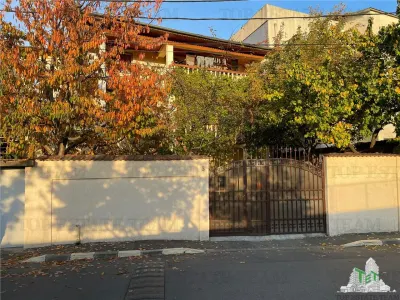 Villa para Tres Familias con Oportunidad de Inversión en Obor - foto 18