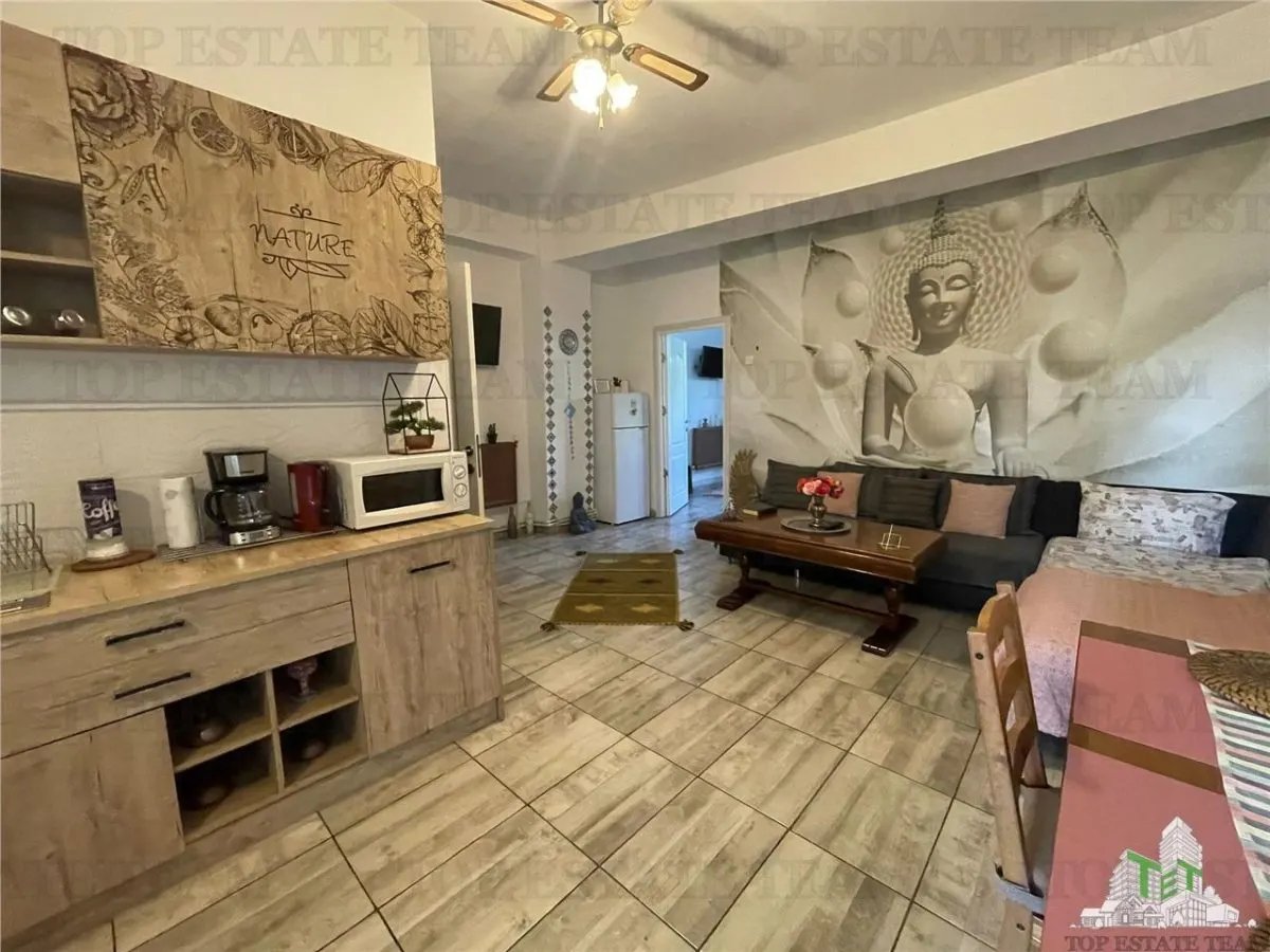 Villa para Tres Familias con Oportunidad de Inversión en Obor - foto 3
