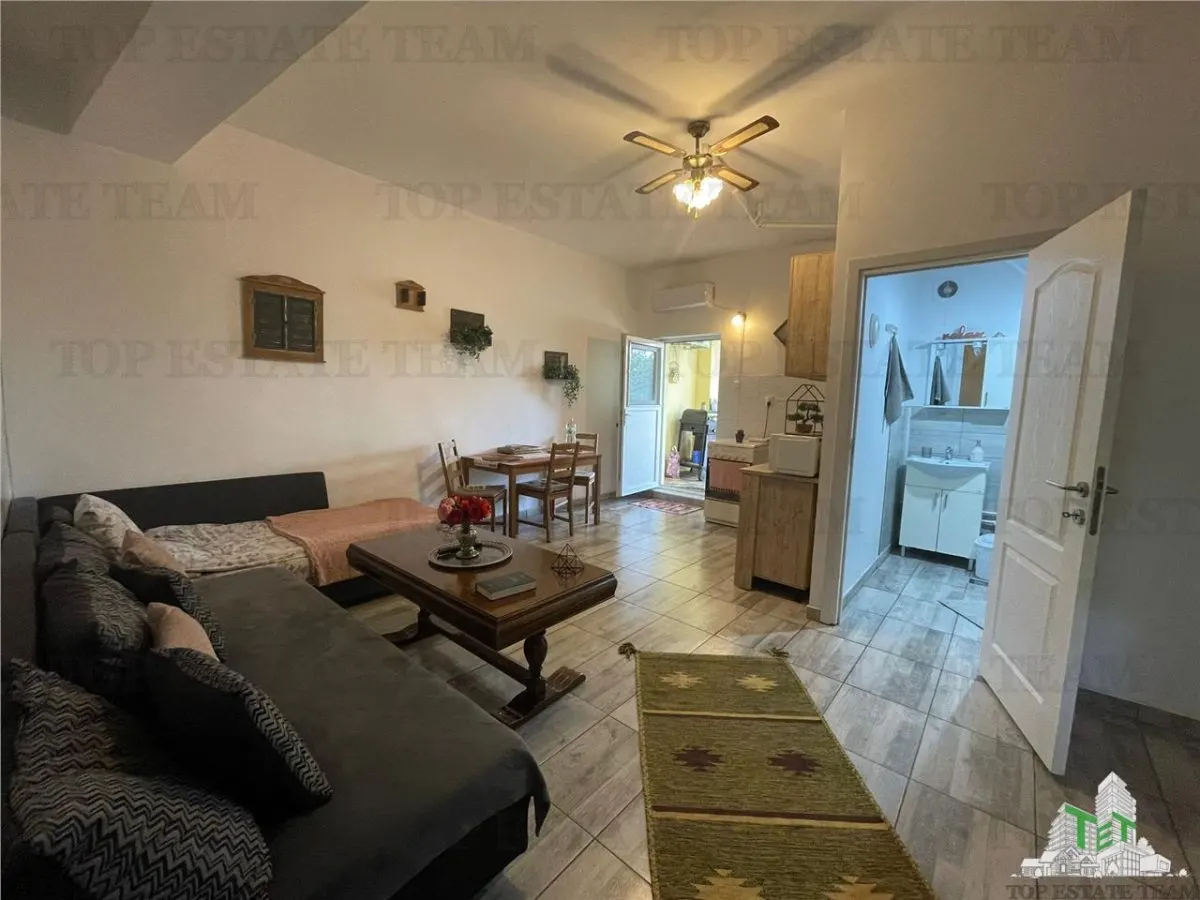 Villa para Tres Familias con Oportunidad de Inversión en Obor - foto 4