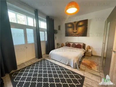 Villa para Tres Familias con Oportunidad de Inversión en Obor - foto 10