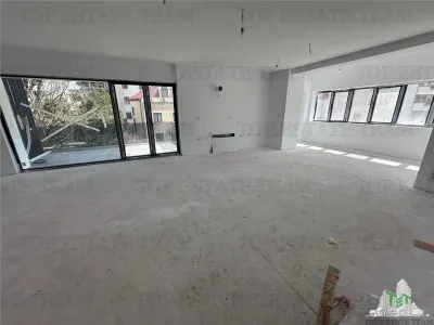 Apartamento de 4 Dormitorios en Venta en Herastrau, Norte de Bucuresti - foto 4