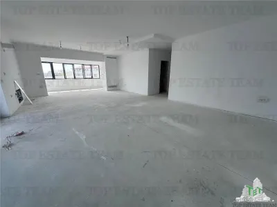 Apartamento de 4 Dormitorios en Venta en Herastrau, Norte de Bucuresti - foto 5