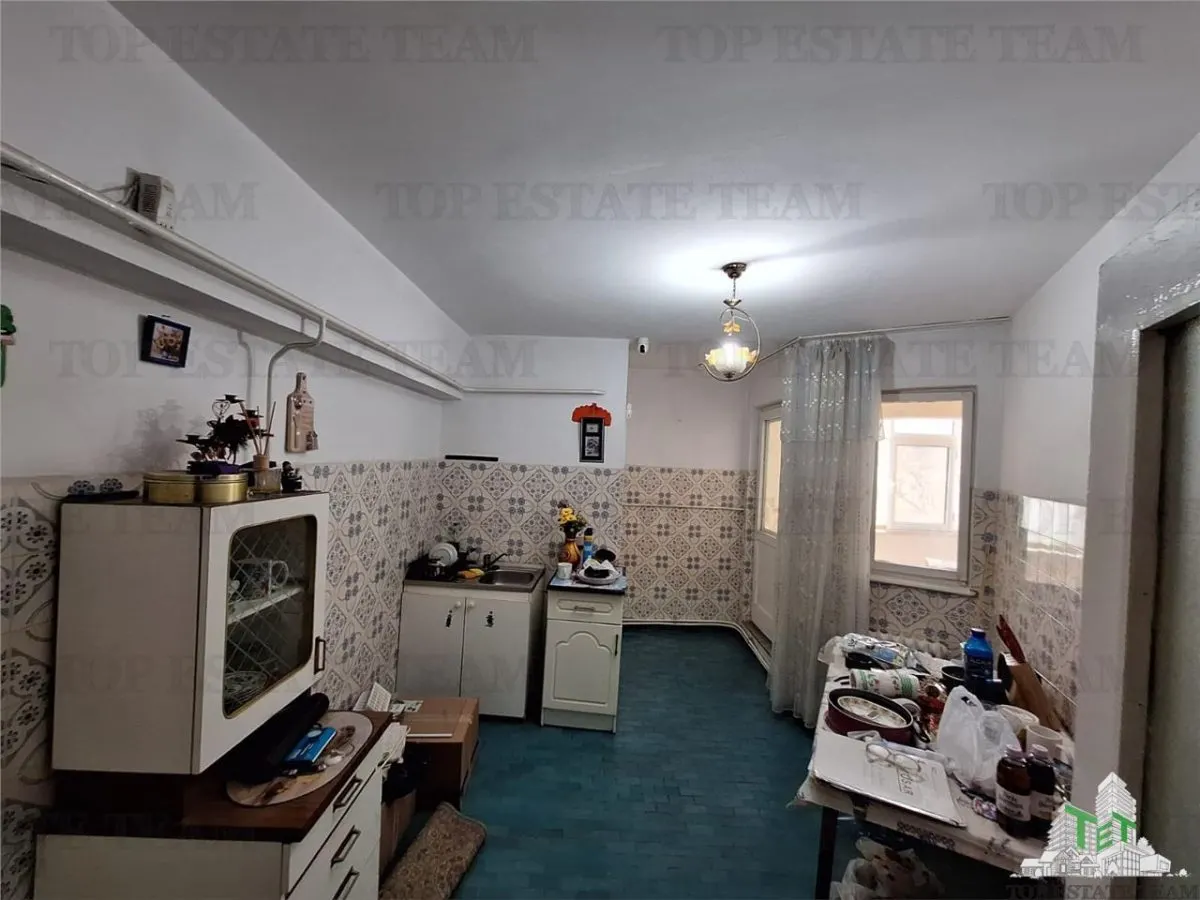 Three-Bedroom Apartment, Ultra-Central Braila – For Sale - foto 4