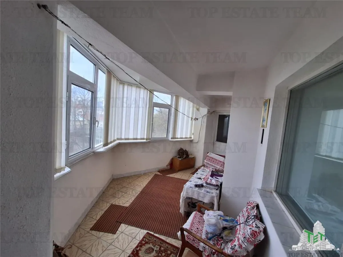 Three-Bedroom Apartment, Ultra-Central Braila – For Sale - foto 8