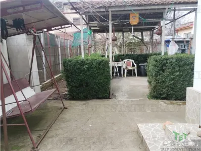 Casa Unifamiliar con Garaje y Patio Libre 300 m², Excelente Zona Brancoveanu - foto 3