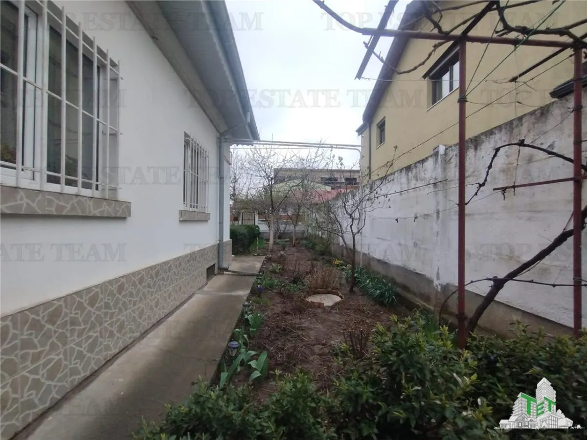 Casa Unifamiliar con Garaje y Patio Libre 300 m², Excelente Zona Brancoveanu - foto 4