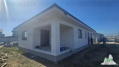 Casa Unifamiliar de Planta Baja, 4 Dormitorios, Calefacción por Suelo, Domneşti - foto 2