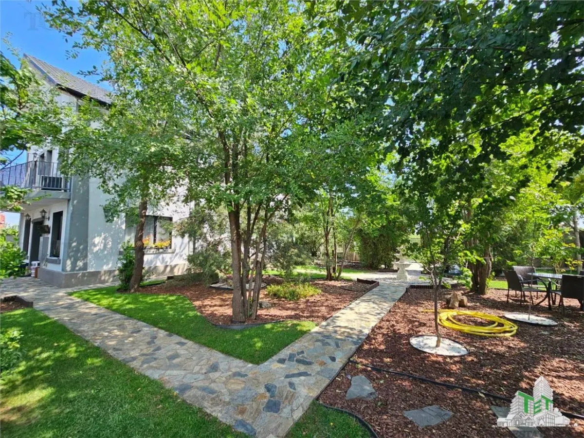 Excepcional Villa con Piscina, 970m² Terreno, 4 Dormitorios + Buhardilla, Jardines y Servicios en Clinceni, Ilfov - foto 13