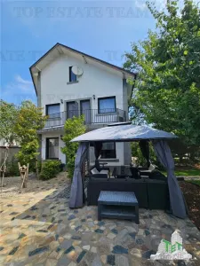Excepcional Villa con Piscina, 970m² Terreno, 4 Dormitorios + Buhardilla, Jardines y Servicios en Clinceni, Ilfov - foto 14