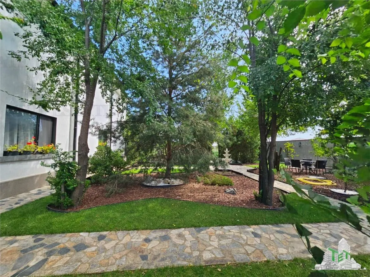 Excepcional Villa con Piscina, 970m² Terreno, 4 Dormitorios + Buhardilla, Jardines y Servicios en Clinceni, Ilfov - foto 19