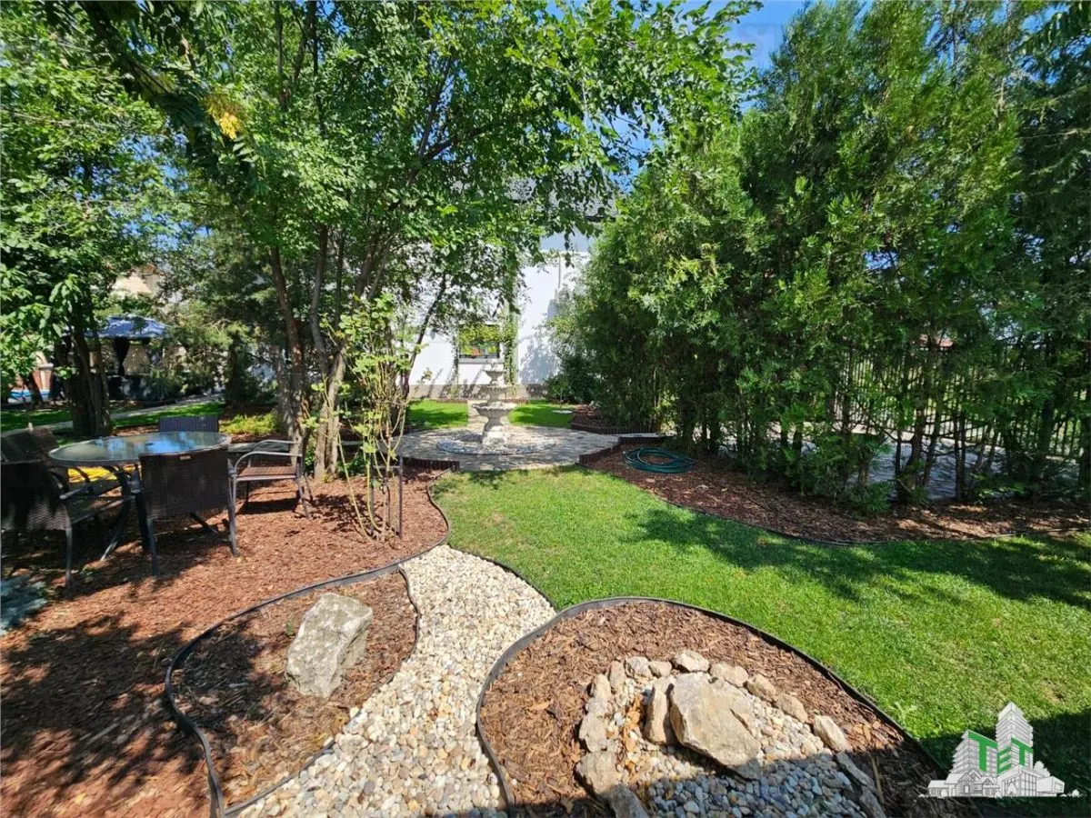 Excepcional Villa con Piscina, 970m² Terreno, 4 Dormitorios + Buhardilla, Jardines y Servicios en Clinceni, Ilfov - foto 10