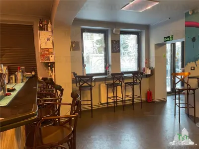 Prime Commercial Space 93 sqm + 50 sqm Mezzanine, Ideal Bistro/Café, Parc Carol - Bucuresti