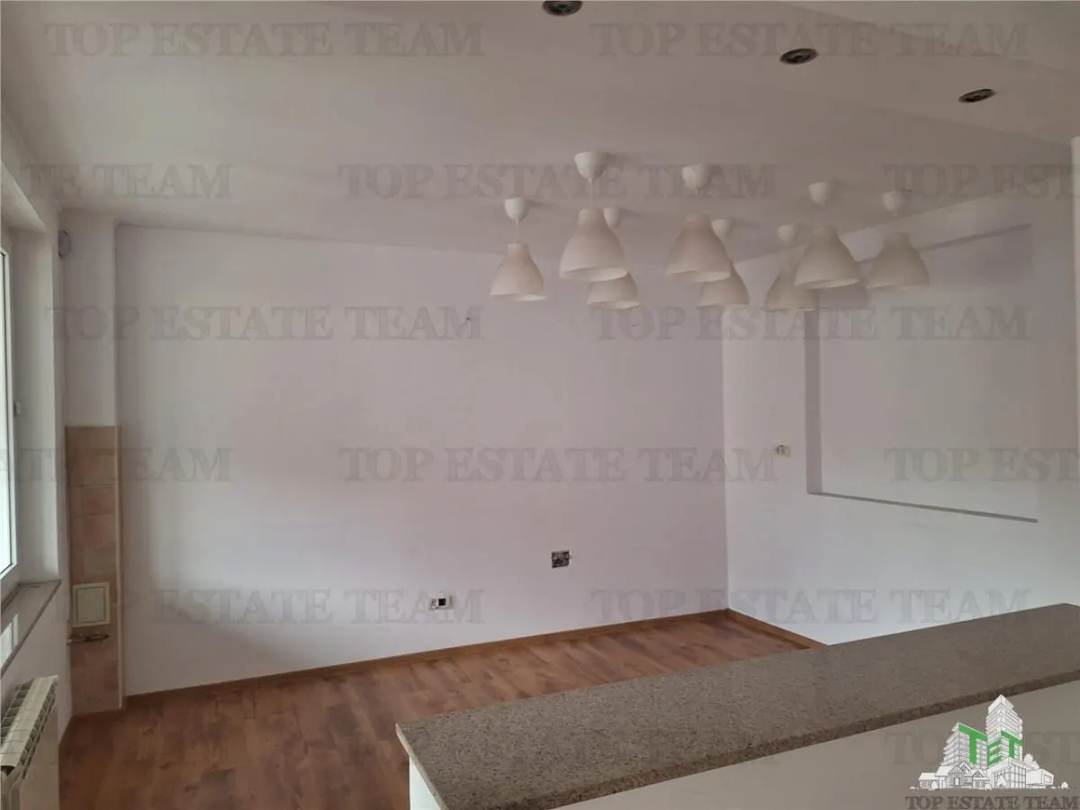 Excepcional Oportunidad: Edificio S+P+4 con 6 Plazas de Aparcamiento en Floreasca/Dorobanți - foto 18
