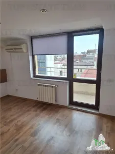 Excepcional Oportunidad: Edificio S+P+4 con 6 Plazas de Aparcamiento en Floreasca/Dorobanți - foto 9