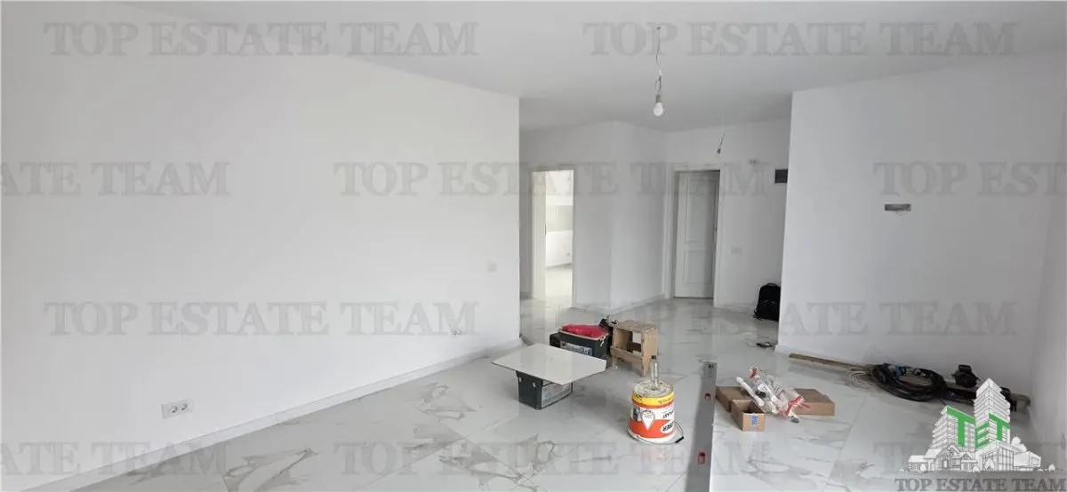 Modern 4-Bedroom Villa with 2 Bathrooms, 25sqm Terrace & 2 Parking Spaces - foto 11