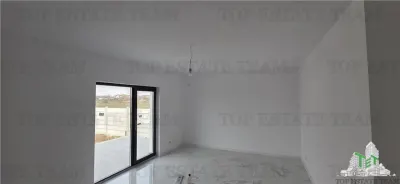Modern 4-Bedroom Villa with 2 Bathrooms, 25sqm Terrace & 2 Parking Spaces - foto 15