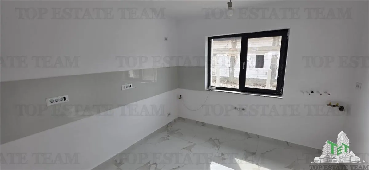 Modern 4-Bedroom Villa with 2 Bathrooms, 25sqm Terrace & 2 Parking Spaces - foto 21