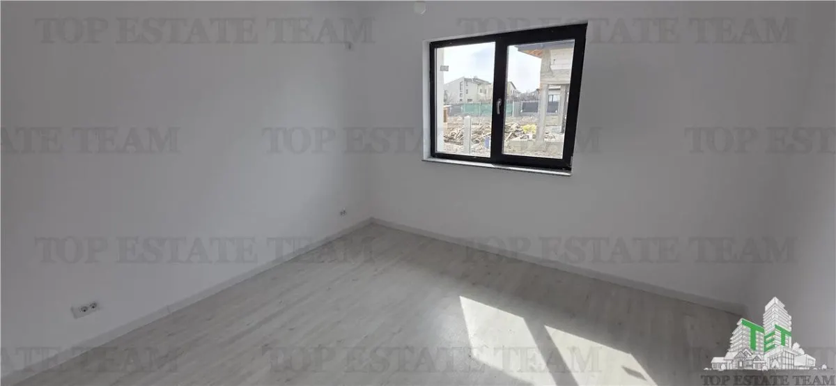 Modern 4-Bedroom Villa with 2 Bathrooms, 25sqm Terrace & 2 Parking Spaces - foto 24