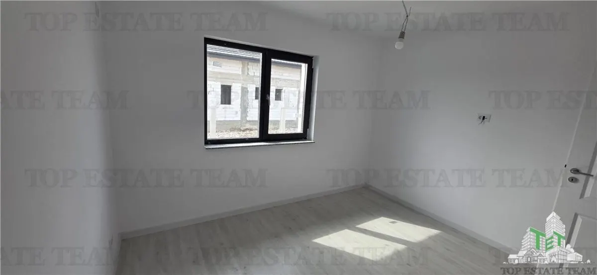 Modern 4-Bedroom Villa with 2 Bathrooms, 25sqm Terrace & 2 Parking Spaces - foto 25