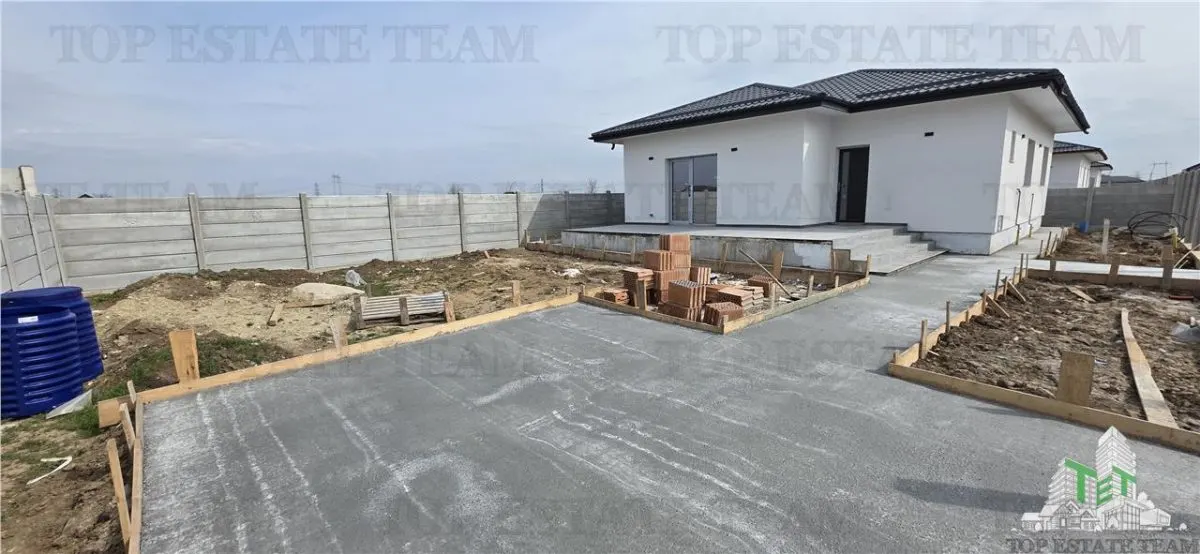 Modern 4-Bedroom Villa with 2 Bathrooms, 25sqm Terrace & 2 Parking Spaces - foto 4