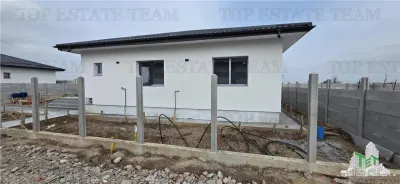 Modern 4-Bedroom Villa with 2 Bathrooms, 25sqm Terrace & 2 Parking Spaces - foto 8