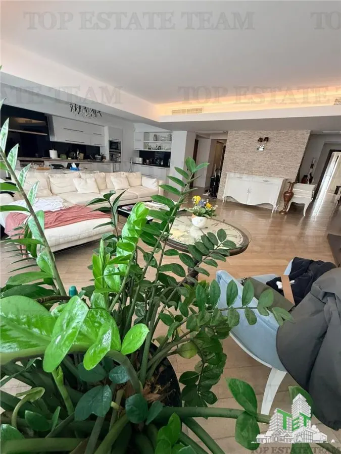 Spacieux Appartement 4 Chambres, 180 m², Dorobanți - foto 3