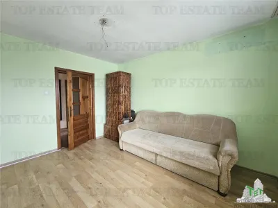 4-Bedroom House with Outbuildings, Medgidia Station Area, Constanța - foto 2