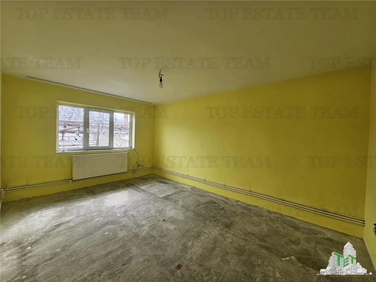 4-Bedroom House with Outbuildings, Medgidia Station Area, Constanța - foto 11