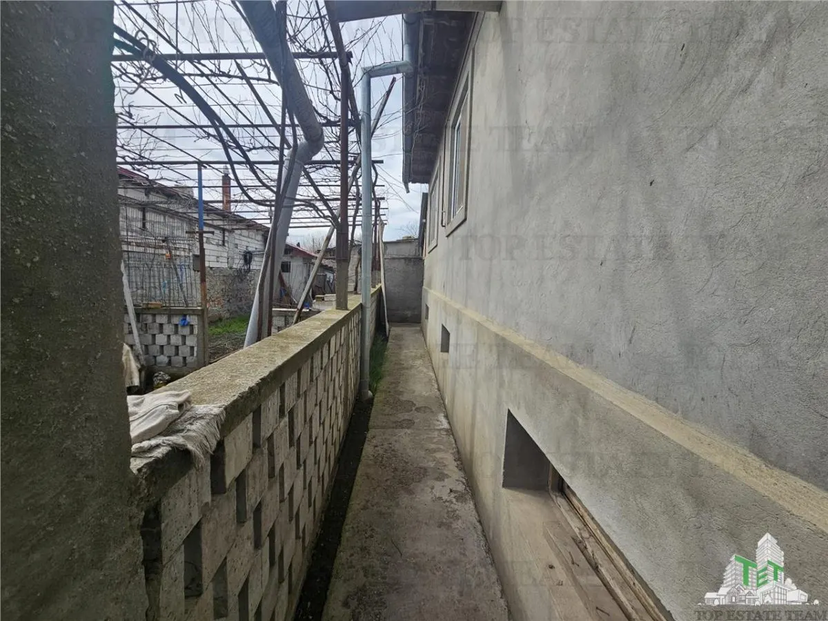 4-Bedroom House with Outbuildings, Medgidia Station Area, Constanța - foto 20
