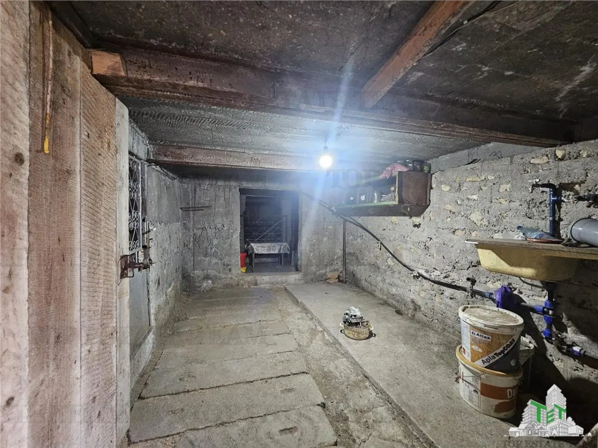 4-Bedroom House with Outbuildings, Medgidia Station Area, Constanța - foto 24
