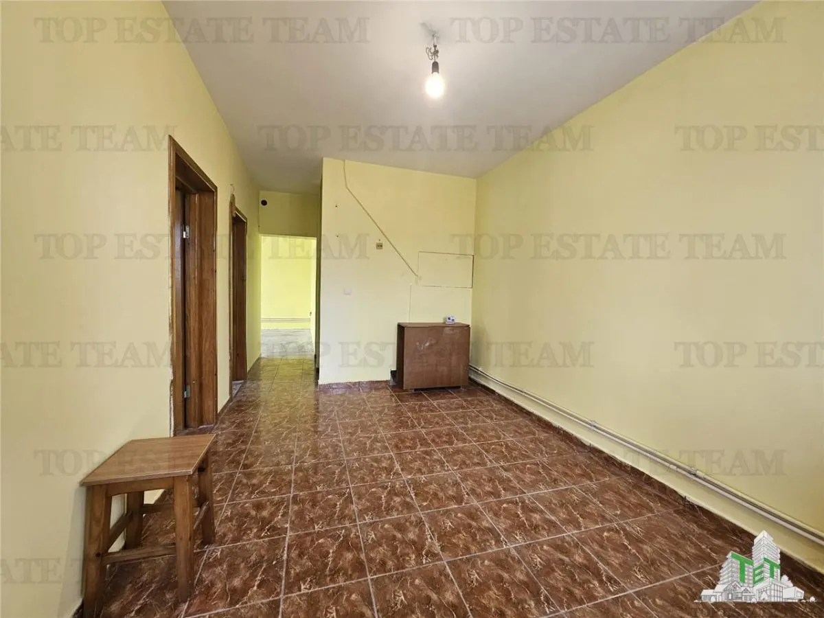 4-Bedroom House with Outbuildings, Medgidia Station Area, Constanța - foto 4