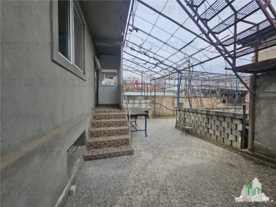 4-Bedroom House with Outbuildings, Medgidia Station Area, Constanța - foto 9