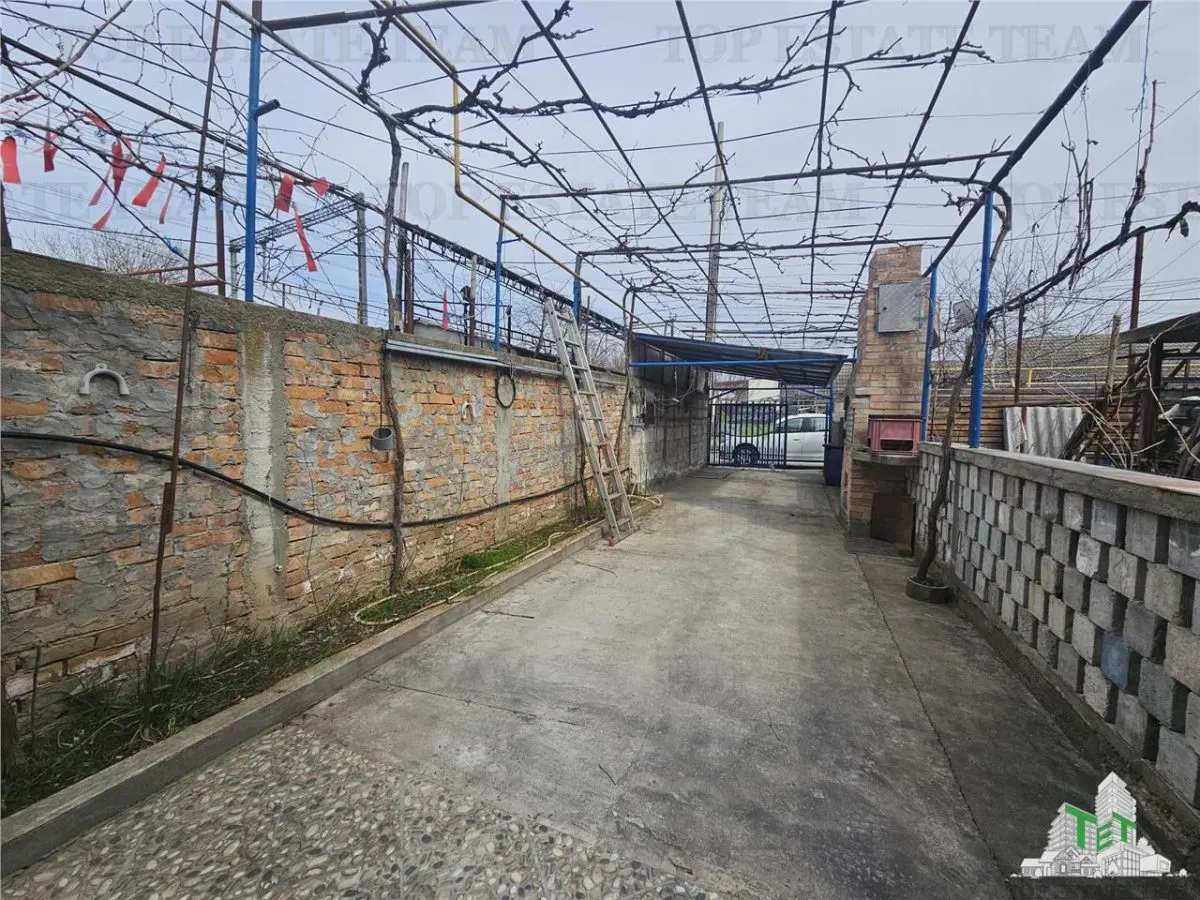 4-Bedroom House with Outbuildings, Medgidia Station Area, Constanța - foto 10