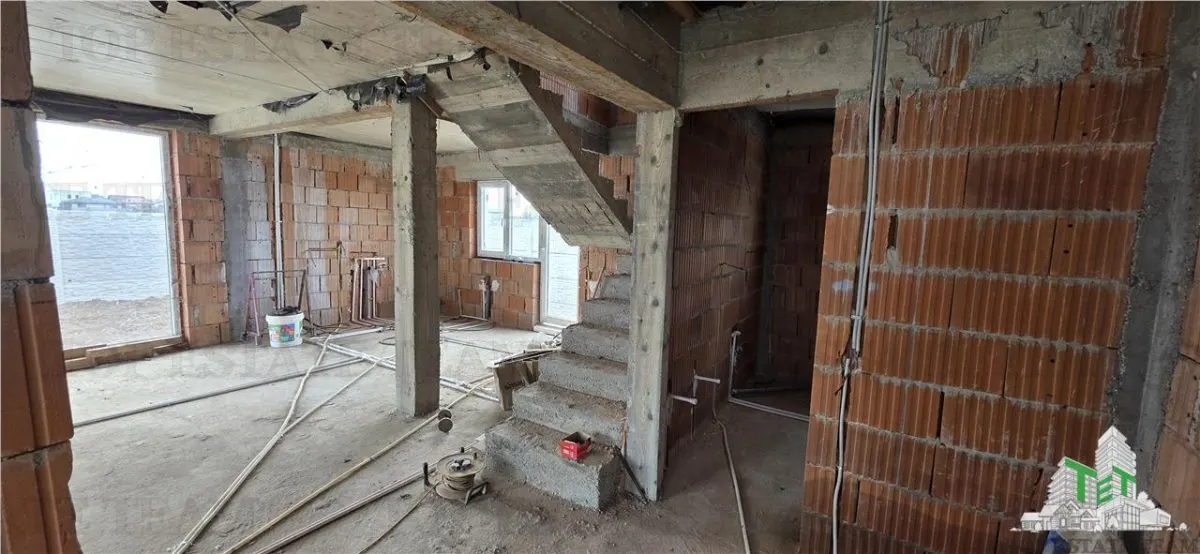 Clinceni – Villa Independiente P+1, Patio de 260 m² - foto 6