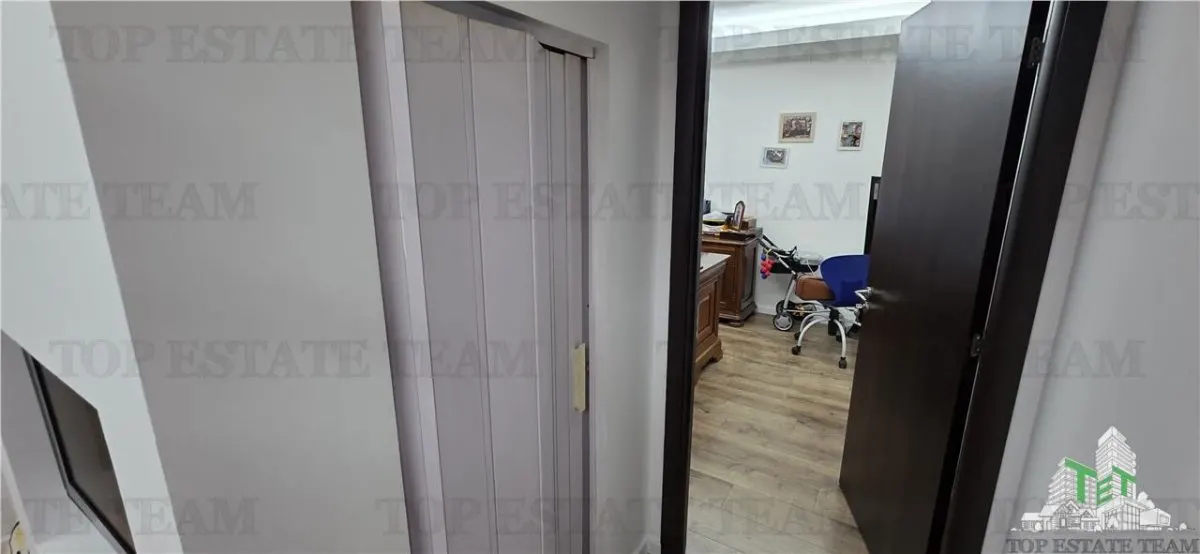 Prelungirea Ghencea | Villa dúplex exclusiva con paneles solares y garaje | 5 dormitorios - foto 16