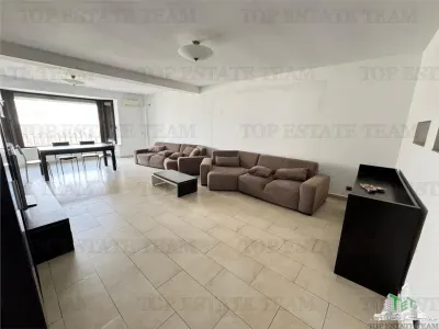 Villa P+1+Buhardilla, 229 m², 4 Dormitorios, Jardín y 4 Plazas de Aparcamiento - foto 2