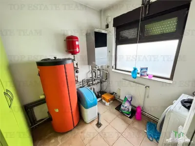 Villa P+1+Buhardilla, 229 m², 4 Dormitorios, Jardín y 4 Plazas de Aparcamiento - foto 15