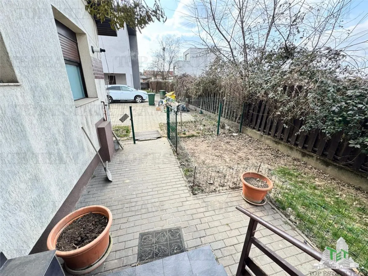 Villa P+1+Buhardilla, 229 m², 4 Dormitorios, Jardín y 4 Plazas de Aparcamiento - foto 18