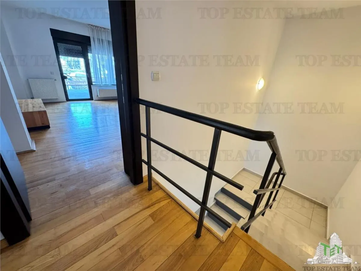 Villa P+1+Buhardilla, 229 m², 4 Dormitorios, Jardín y 4 Plazas de Aparcamiento - foto 8