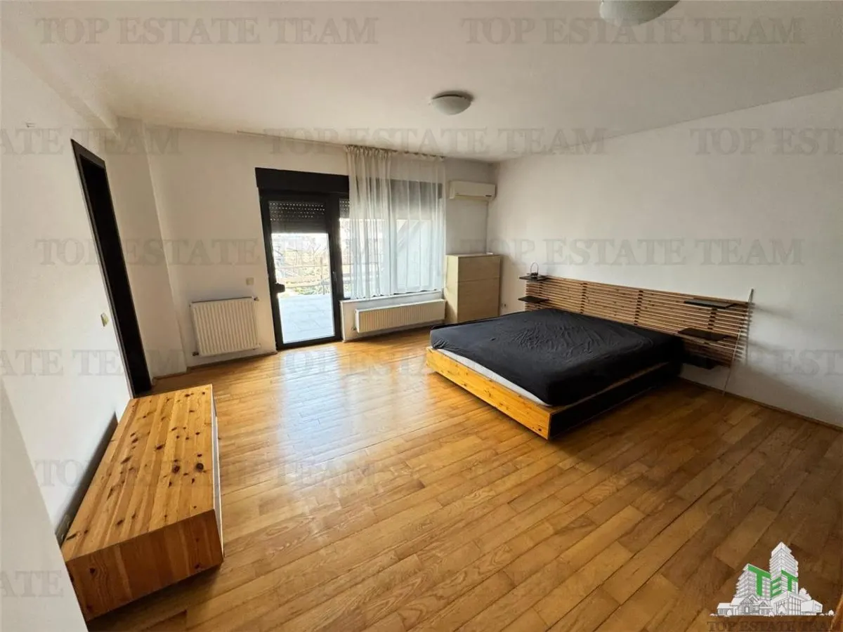 Villa P+1+Buhardilla, 229 m², 4 Dormitorios, Jardín y 4 Plazas de Aparcamiento - foto 9