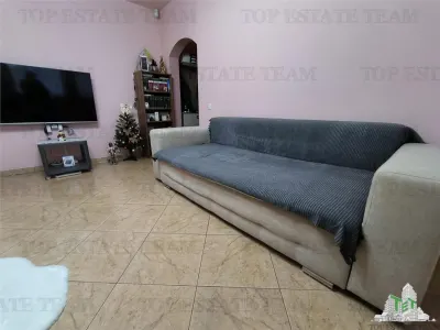 Appartement 3 Pièces à Vendre à Giulesti, Aménagé avec Goût - foto 2