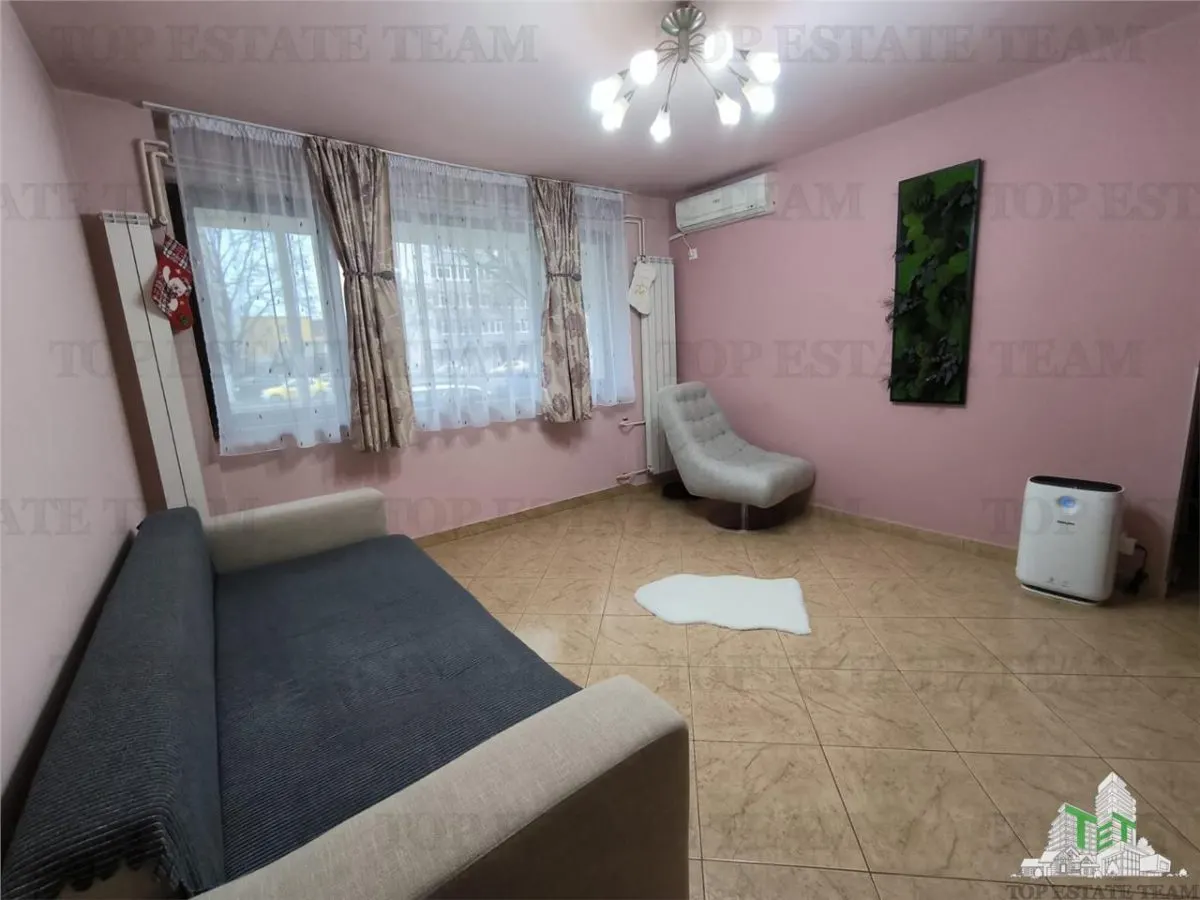 Appartement 3 Pièces à Vendre à Giulesti, Aménagé avec Goût - foto 3