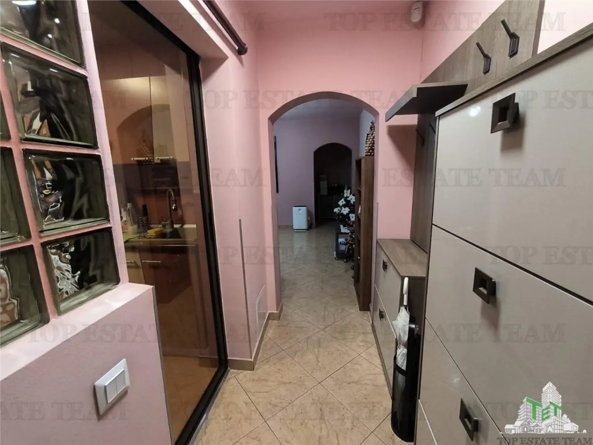 Appartement 3 Pièces à Vendre à Giulesti, Aménagé avec Goût - foto 7
