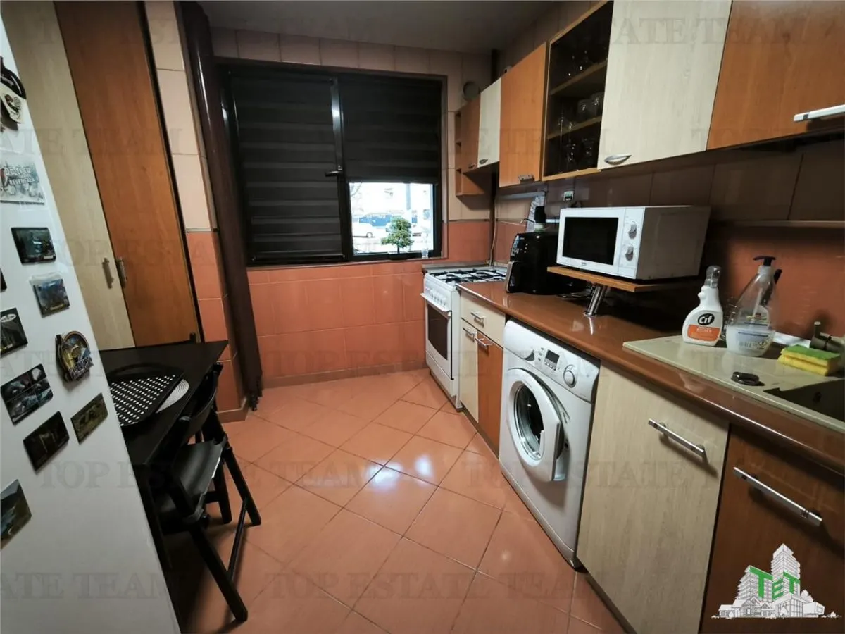 Appartement 3 Pièces à Vendre à Giulesti, Aménagé avec Goût - foto 9