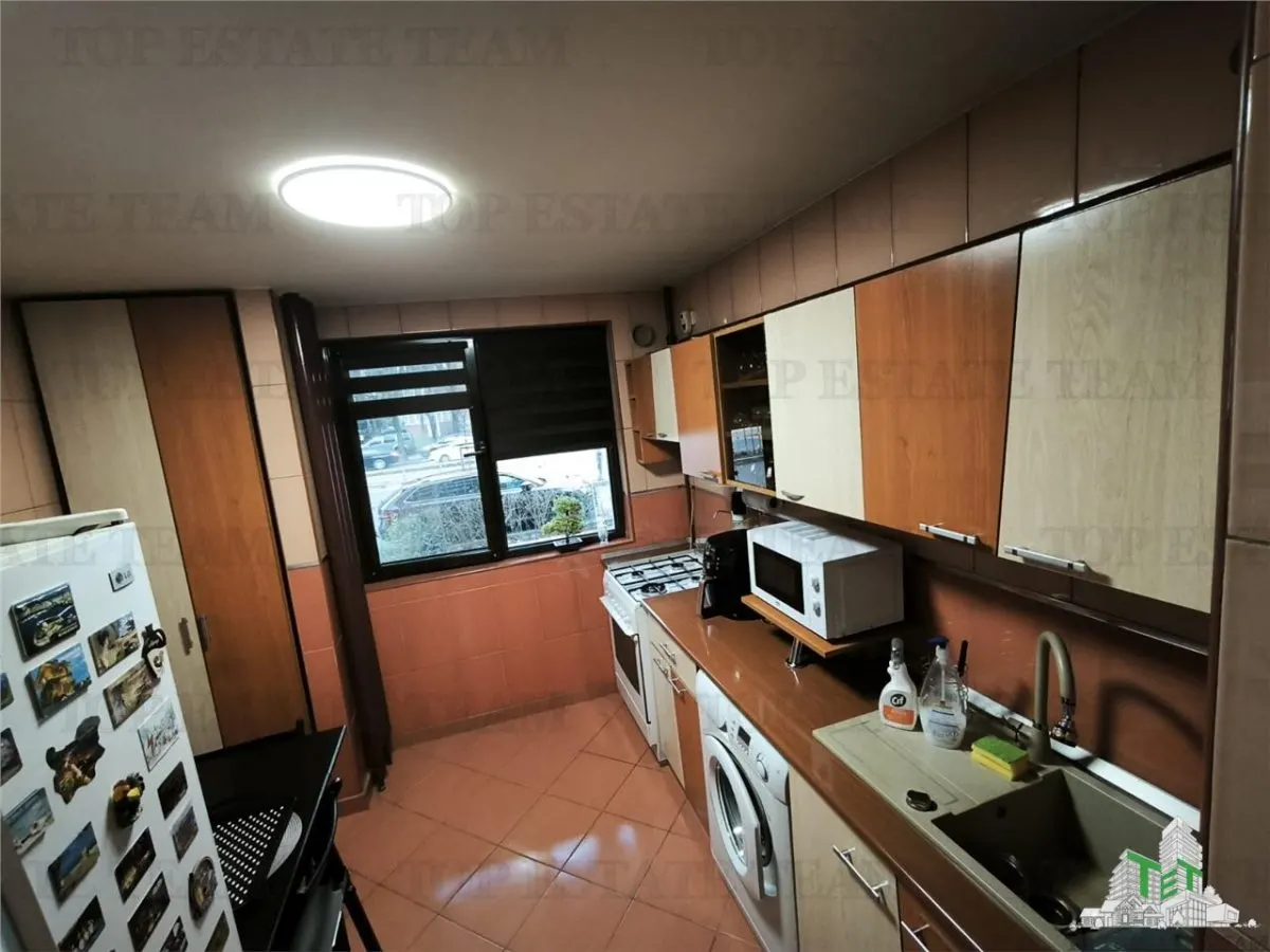 Appartement 3 Pièces à Vendre à Giulesti, Aménagé avec Goût - foto 10
